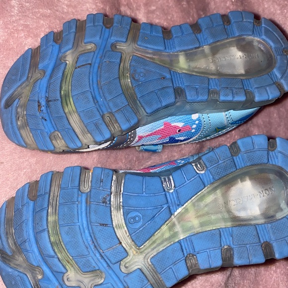 Baby Shark Light up Toddler shoes Size 8c - Picture 4 of 4